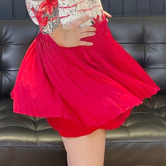 BCBGENERATION Red Vintage 2000s Accordion Pleated Mini Skirt - Picture 7 of 11